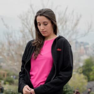 Polerón Hoddie unisex Negro con cierre hecho con algodón orgánico y poliéster reciclado - Pillqu